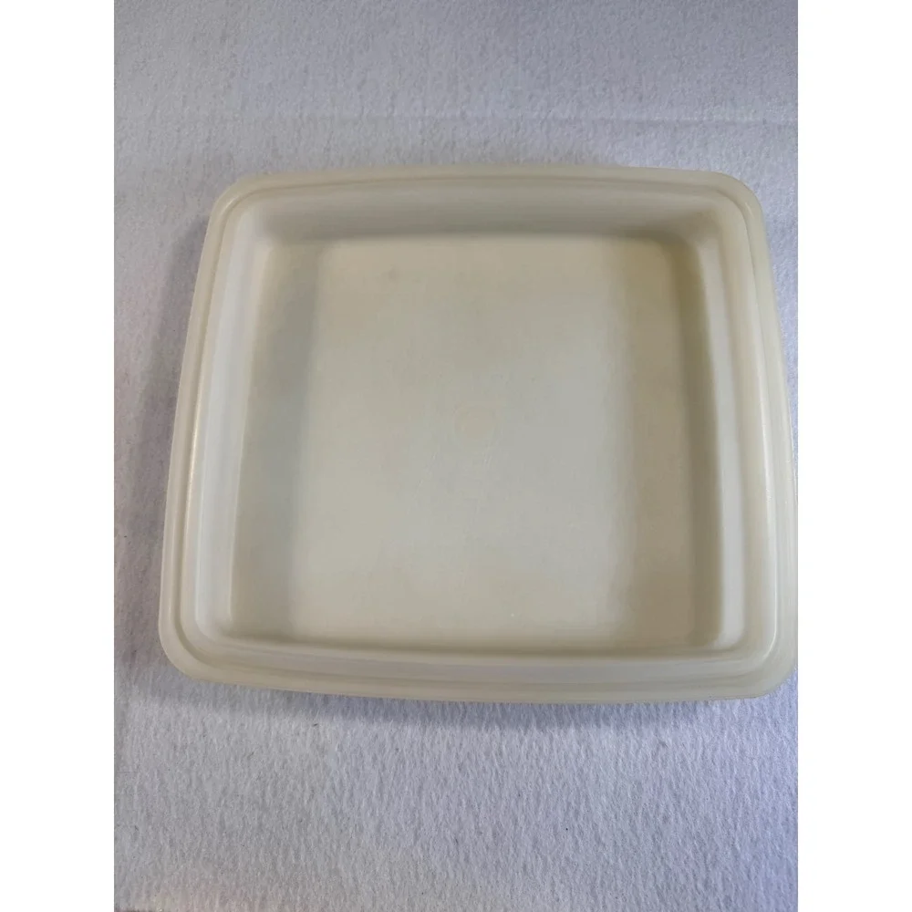 Vintage Tupperware Deviled Egg Keeper Carrier Tray Yellow 16 Egg Serving Set
